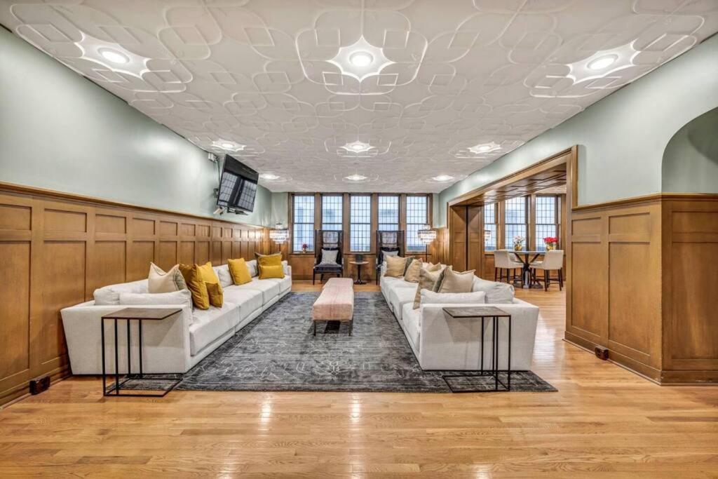 Appartement 2Br Unit In The Heart Of Dt On Playhouse Square, With Pool And Gym Access-1106 à Cleveland Extérieur photo