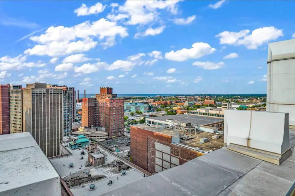 Appartement 2Br Unit In The Heart Of Dt On Playhouse Square, With Pool And Gym Access-1106 à Cleveland Extérieur photo