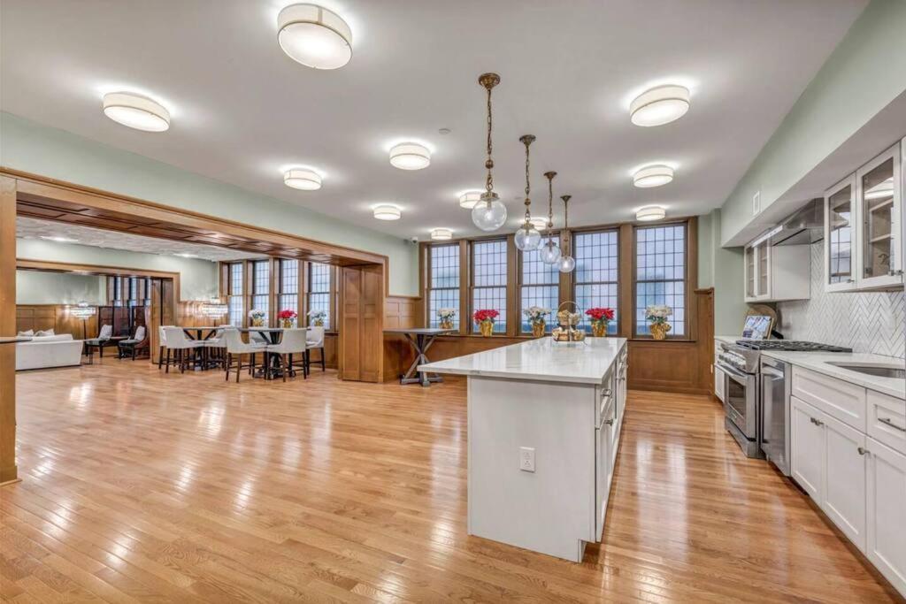 Appartement 2Br Unit In The Heart Of Dt On Playhouse Square, With Pool And Gym Access-1106 à Cleveland Extérieur photo