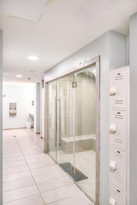 Appartement 2Br Unit In The Heart Of Dt On Playhouse Square, With Pool And Gym Access-1106 à Cleveland Extérieur photo