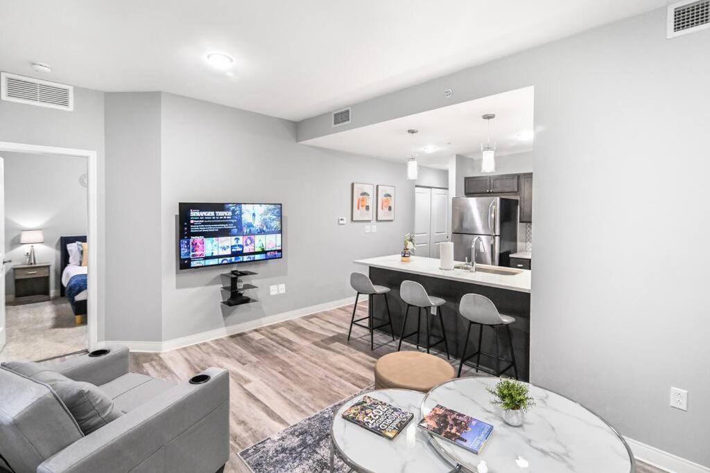 Appartement 2Br Unit In The Heart Of Dt On Playhouse Square, With Pool And Gym Access-1106 à Cleveland Extérieur photo