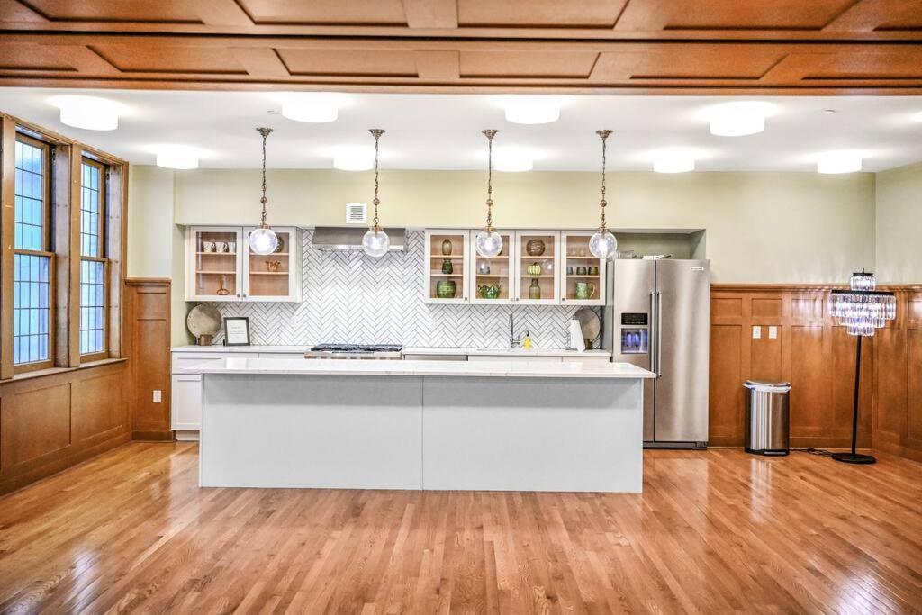 Appartement 2Br Unit In The Heart Of Dt On Playhouse Square, With Pool And Gym Access-1106 à Cleveland Extérieur photo